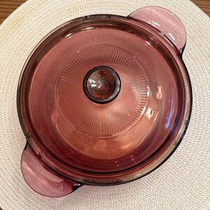 Vintage Corning Visions 1.5L Cranberry Glass-Ceramic Round Casserole with Lid